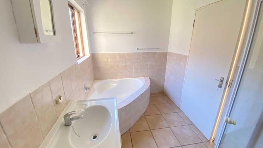 2 Bedroom Property for Sale in Fourways Gauteng