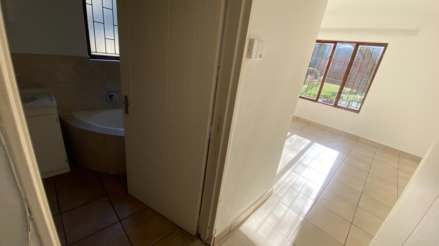 2 Bedroom Property for Sale in Fourways Gauteng