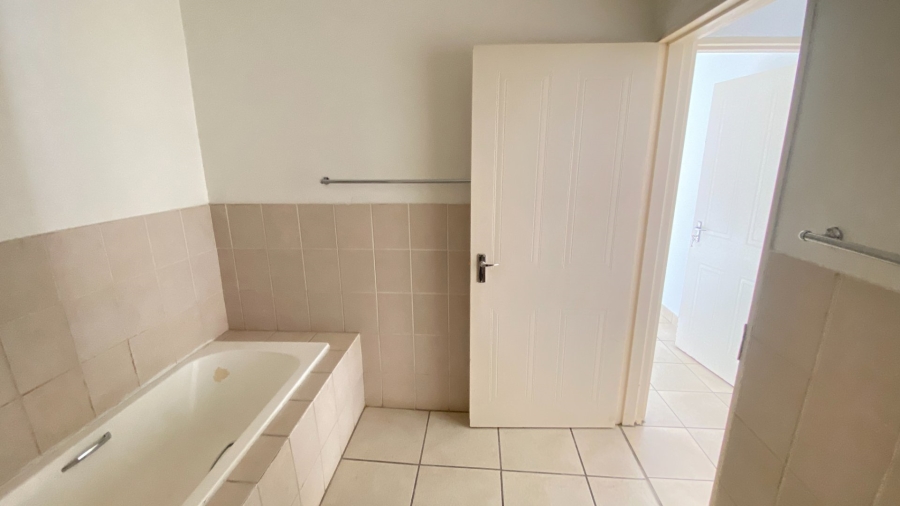 2 Bedroom Property for Sale in Fourways Gauteng