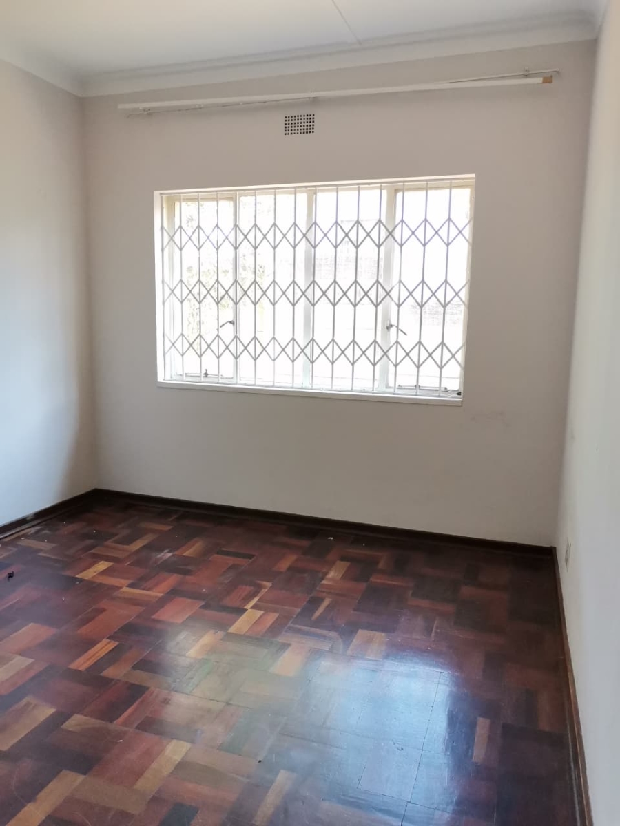 3 Bedroom Property for Sale in Linmeyer Gauteng