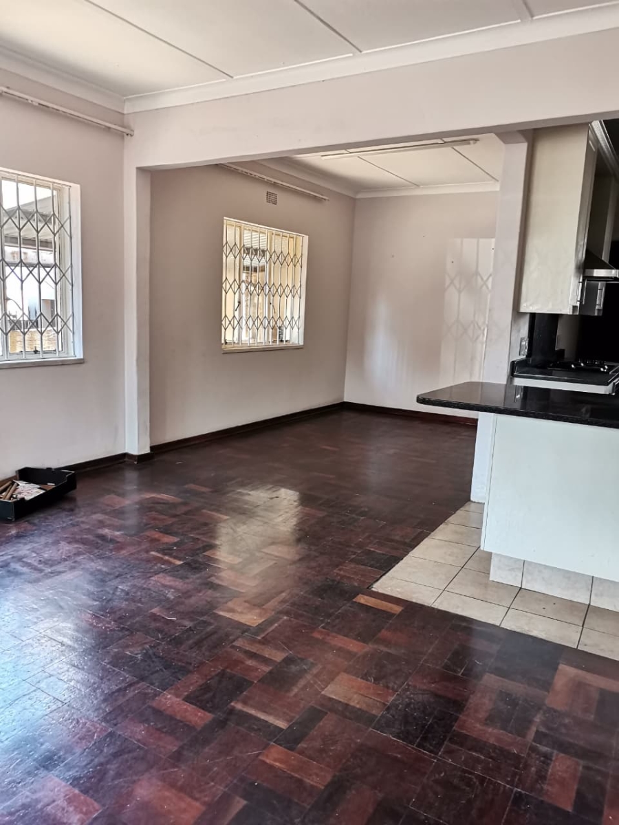 3 Bedroom Property for Sale in Linmeyer Gauteng