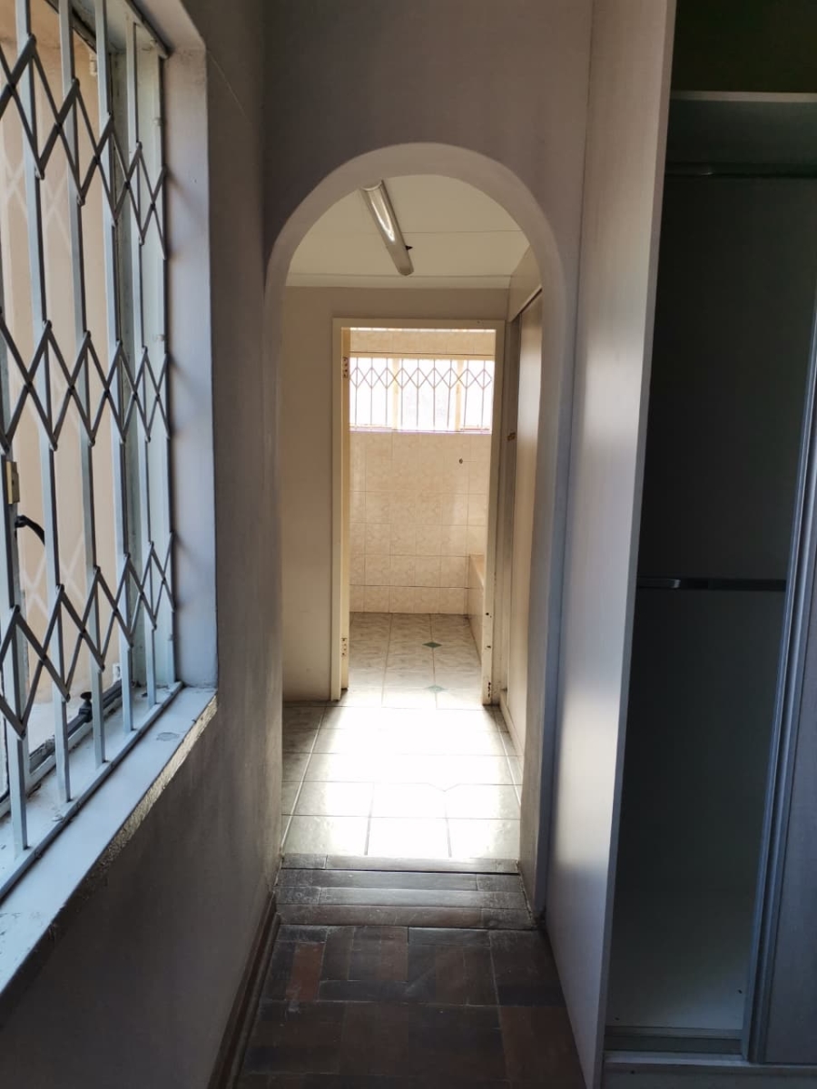 3 Bedroom Property for Sale in Linmeyer Gauteng