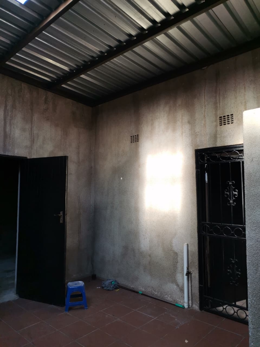 3 Bedroom Property for Sale in Linmeyer Gauteng