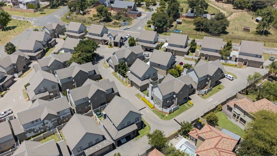 3 Bedroom Property for Sale in Kyalami Hills Gauteng