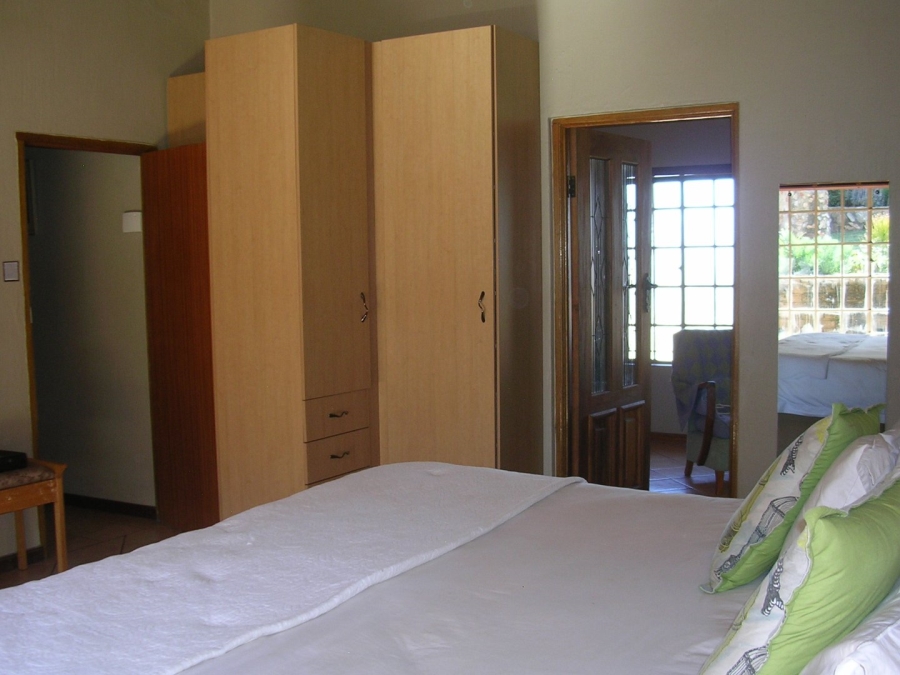  Bedroom Property for Sale in Vaaloewer Gauteng