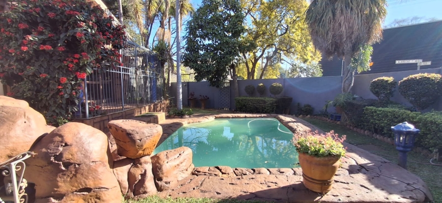6 Bedroom Property for Sale in Wonderboom Gauteng