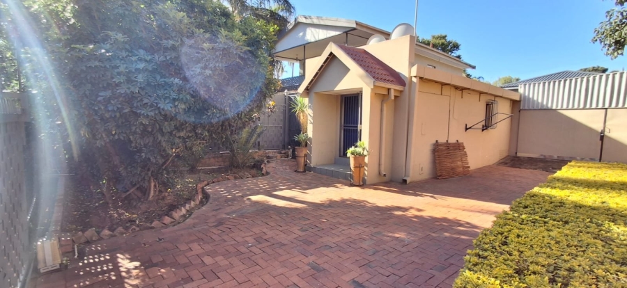 6 Bedroom Property for Sale in Wonderboom Gauteng