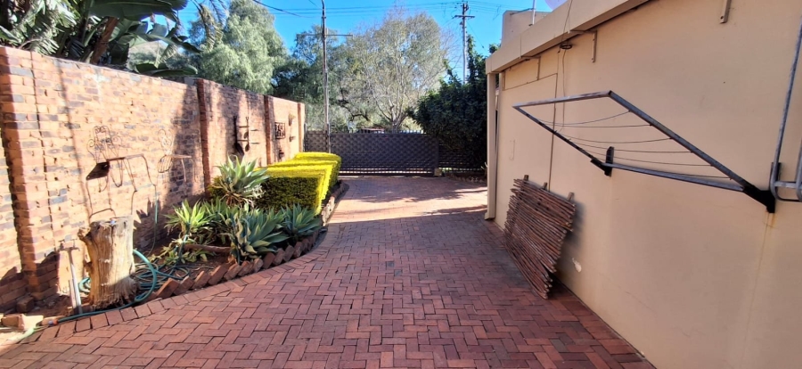 6 Bedroom Property for Sale in Wonderboom Gauteng