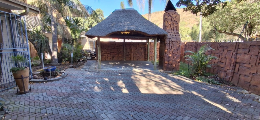 6 Bedroom Property for Sale in Wonderboom Gauteng