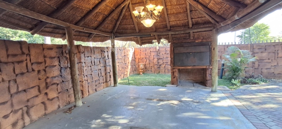 6 Bedroom Property for Sale in Wonderboom Gauteng