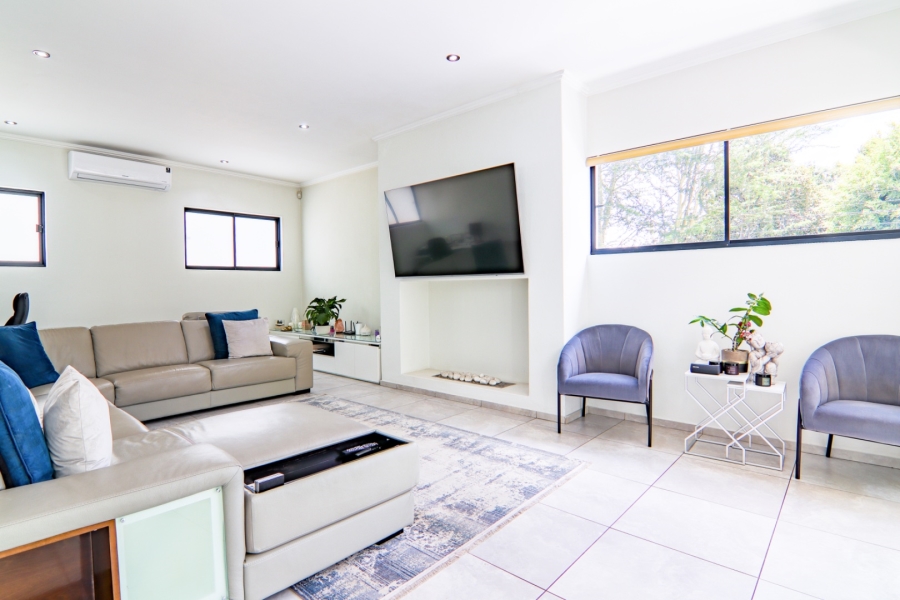 To Let 3 Bedroom Property for Rent in Rivonia Gauteng