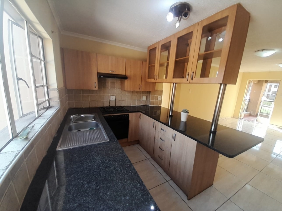 To Let 2 Bedroom Property for Rent in Meredale Gauteng