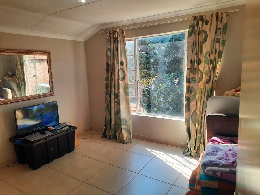 2 Bedroom Property for Sale in Wilgeheuwel Gauteng