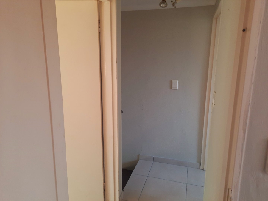 2 Bedroom Property for Sale in Wilgeheuwel Gauteng