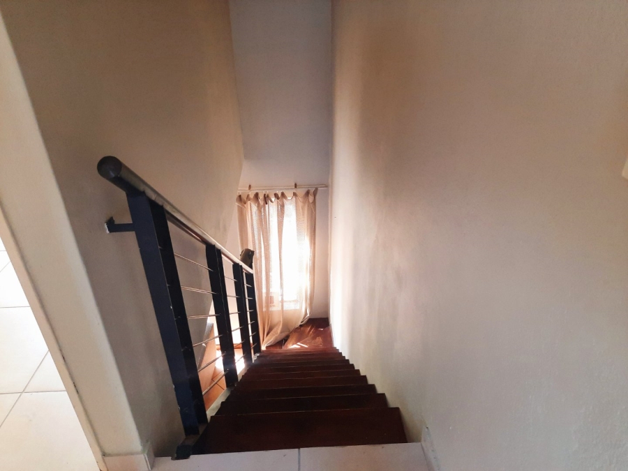 2 Bedroom Property for Sale in Wilgeheuwel Gauteng