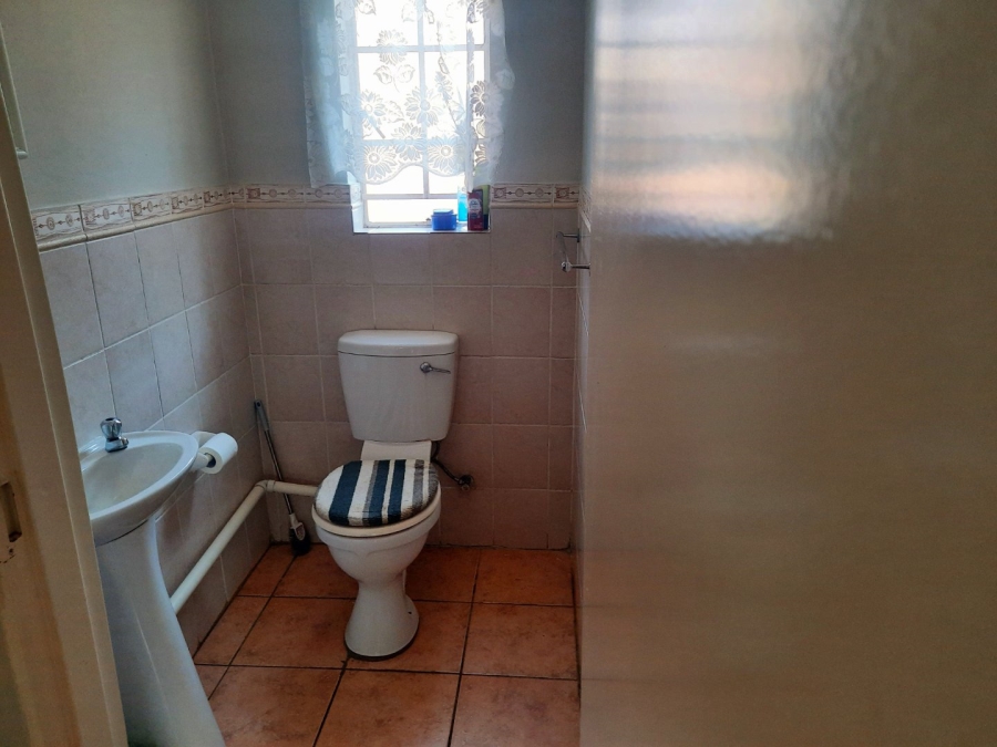 2 Bedroom Property for Sale in Wilgeheuwel Gauteng