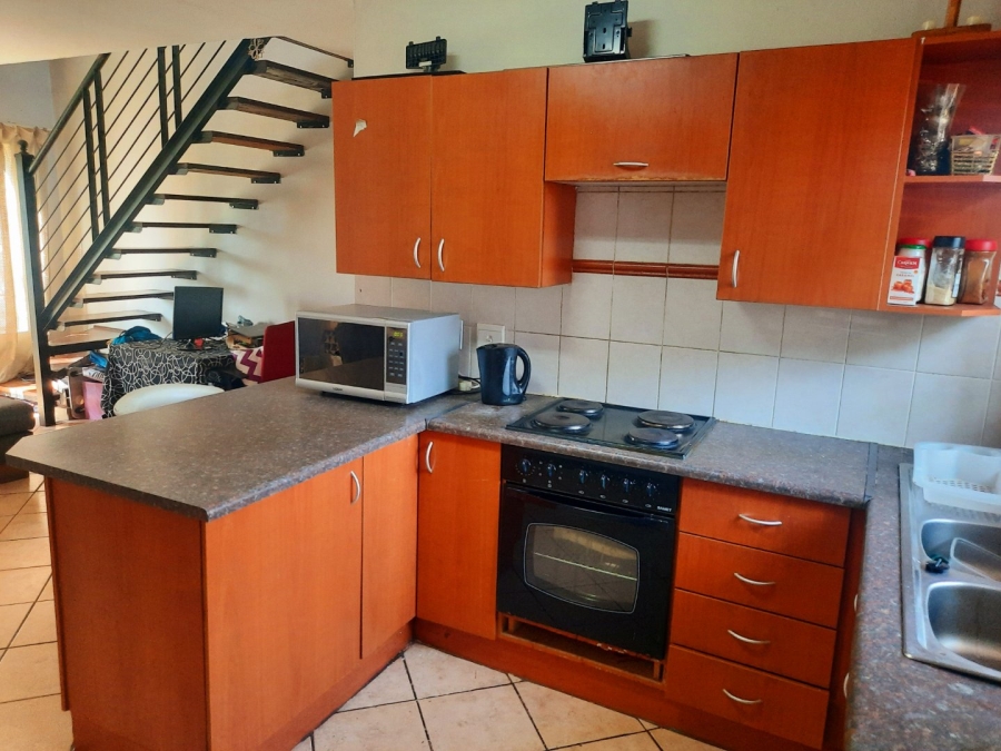 2 Bedroom Property for Sale in Wilgeheuwel Gauteng
