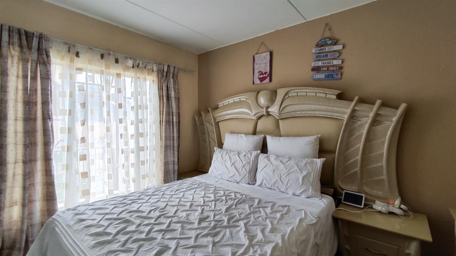 2 Bedroom Property for Sale in Comet Gauteng