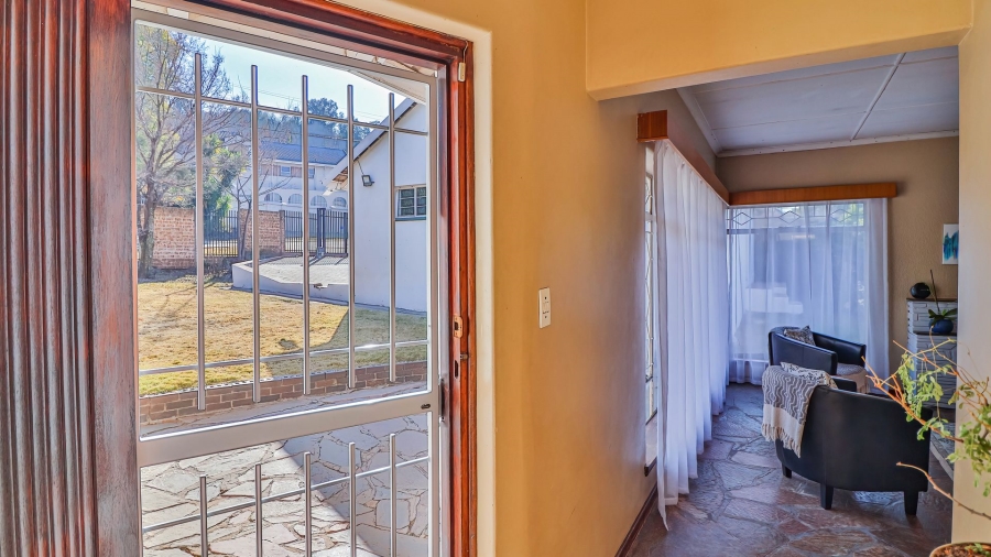 3 Bedroom Property for Sale in Mondeor Gauteng