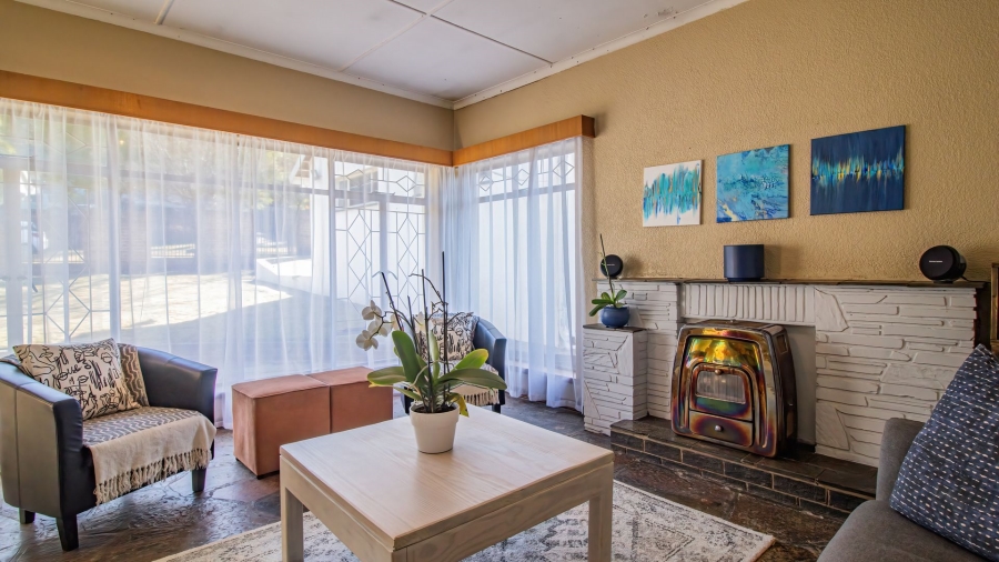 3 Bedroom Property for Sale in Mondeor Gauteng