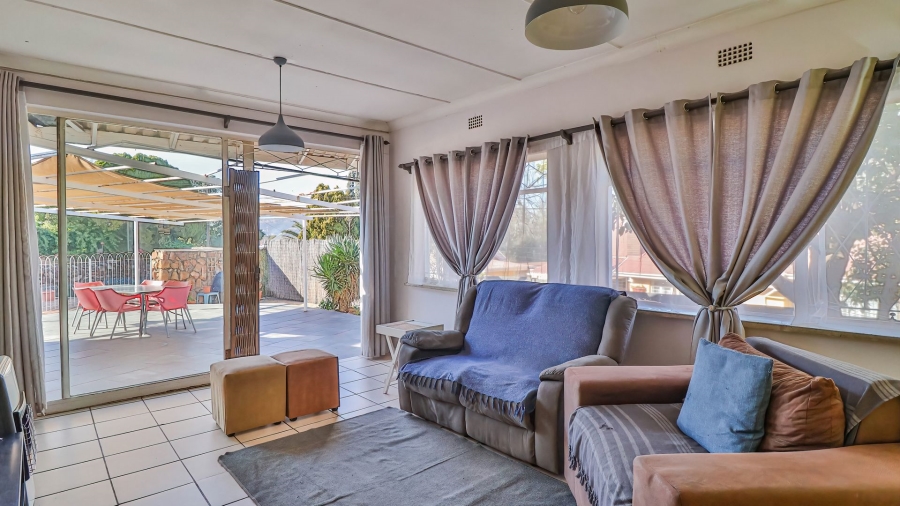3 Bedroom Property for Sale in Mondeor Gauteng