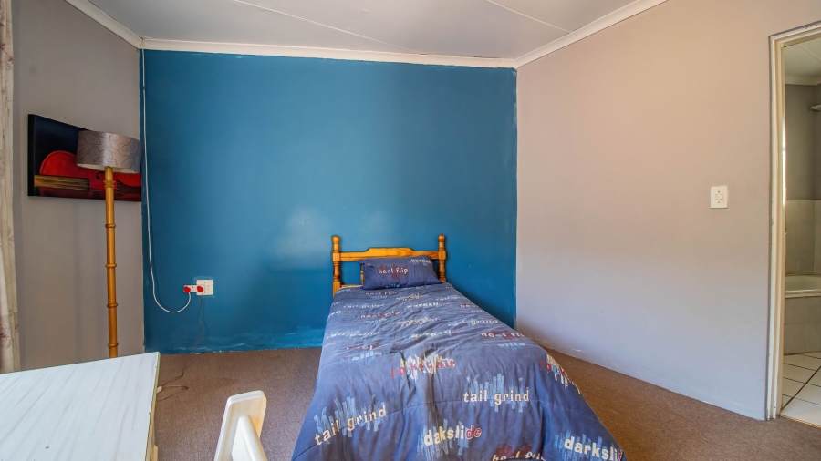 3 Bedroom Property for Sale in Mondeor Gauteng