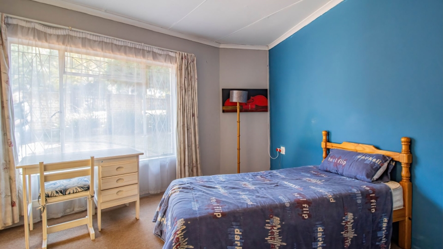3 Bedroom Property for Sale in Mondeor Gauteng
