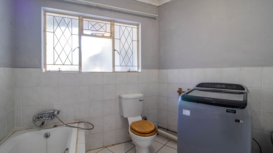 3 Bedroom Property for Sale in Mondeor Gauteng