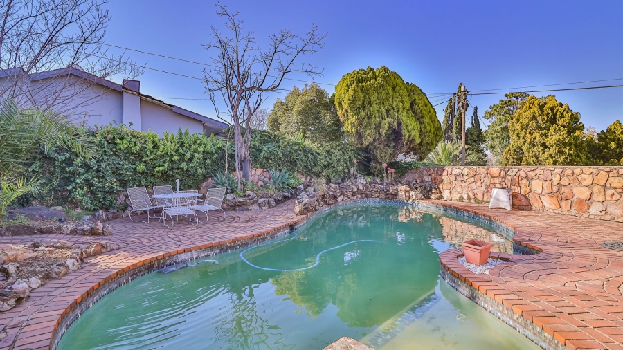 3 Bedroom Property for Sale in Mondeor Gauteng