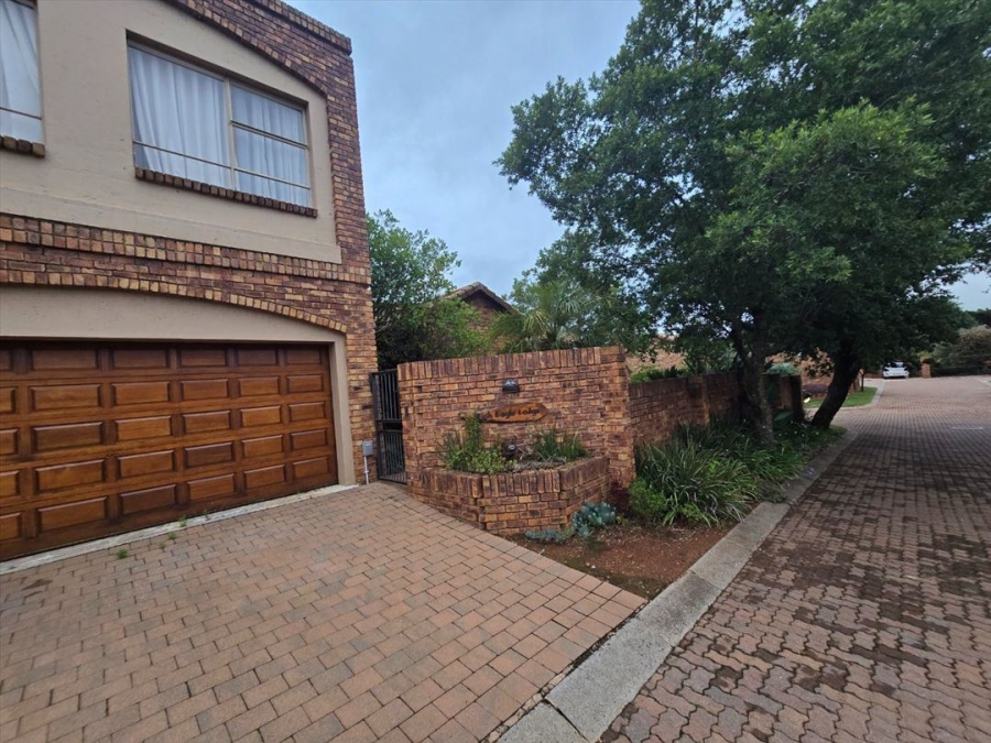 3 Bedroom Property for Sale in Glen Marais Gauteng