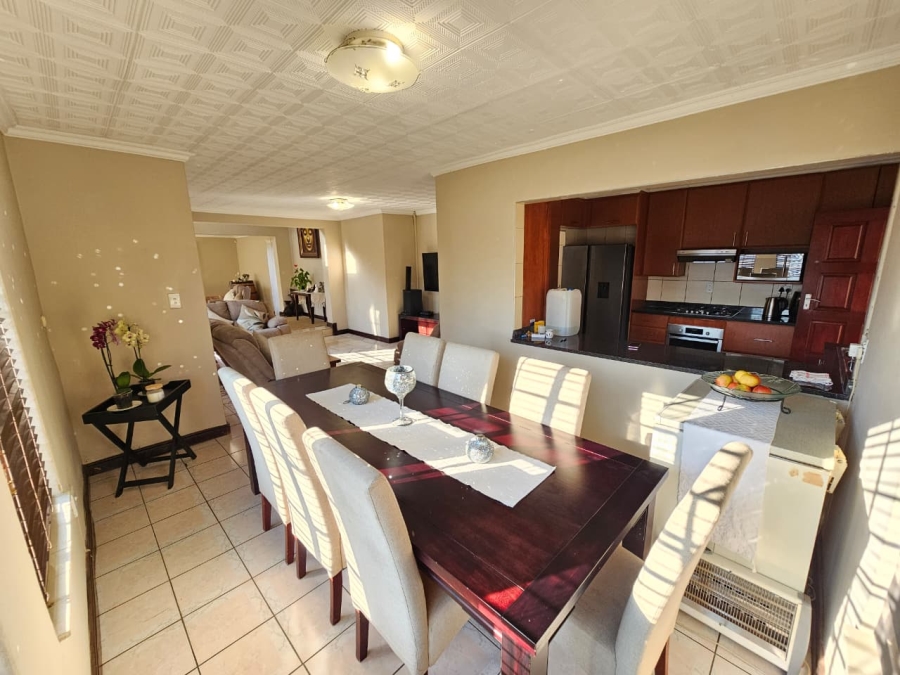 3 Bedroom Property for Sale in Heuweloord Gauteng