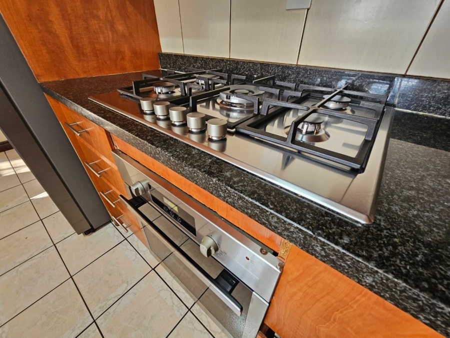 3 Bedroom Property for Sale in Heuweloord Gauteng