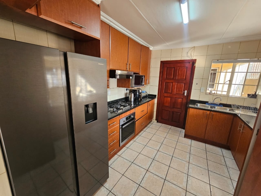 3 Bedroom Property for Sale in Heuweloord Gauteng