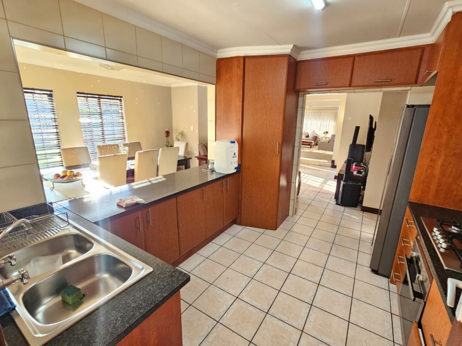 3 Bedroom Property for Sale in Heuweloord Gauteng