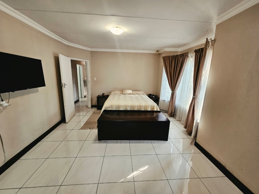 3 Bedroom Property for Sale in Heuweloord Gauteng