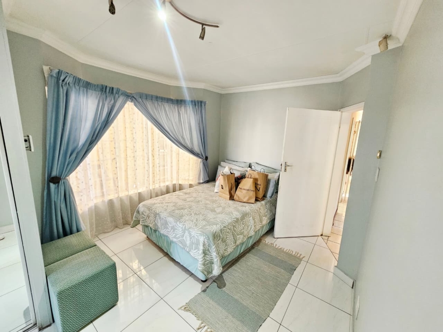 3 Bedroom Property for Sale in Heuweloord Gauteng