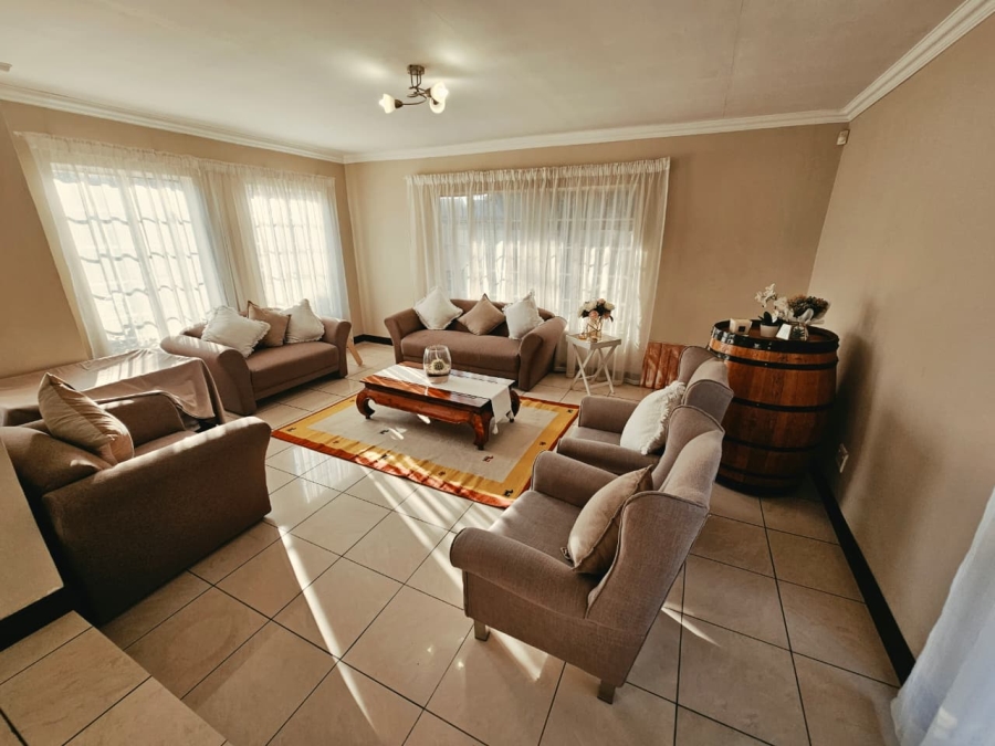 3 Bedroom Property for Sale in Heuweloord Gauteng
