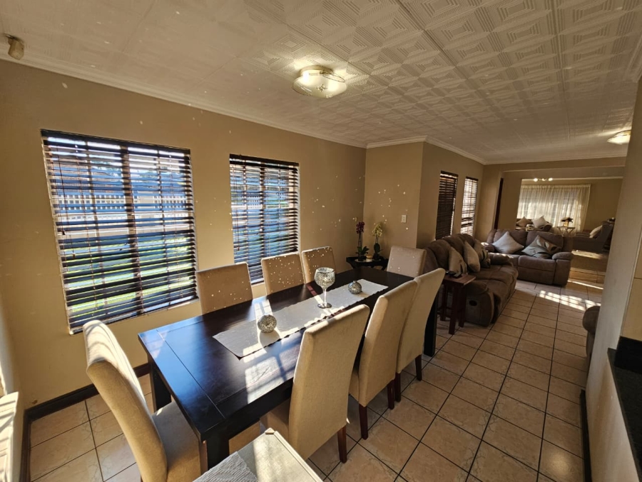 3 Bedroom Property for Sale in Heuweloord Gauteng
