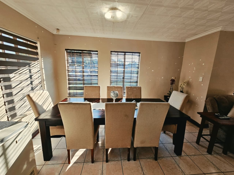 3 Bedroom Property for Sale in Heuweloord Gauteng