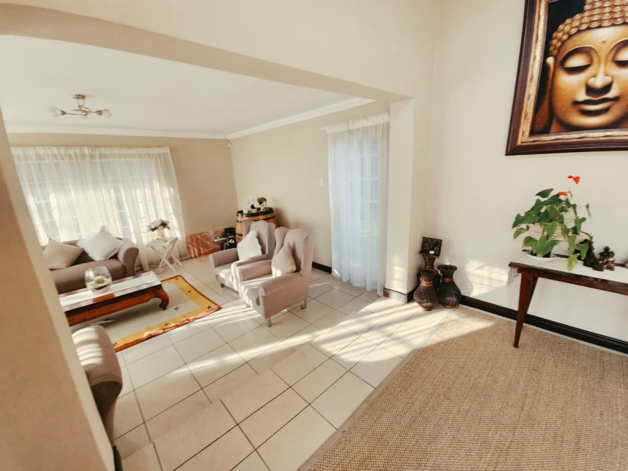 3 Bedroom Property for Sale in Heuweloord Gauteng