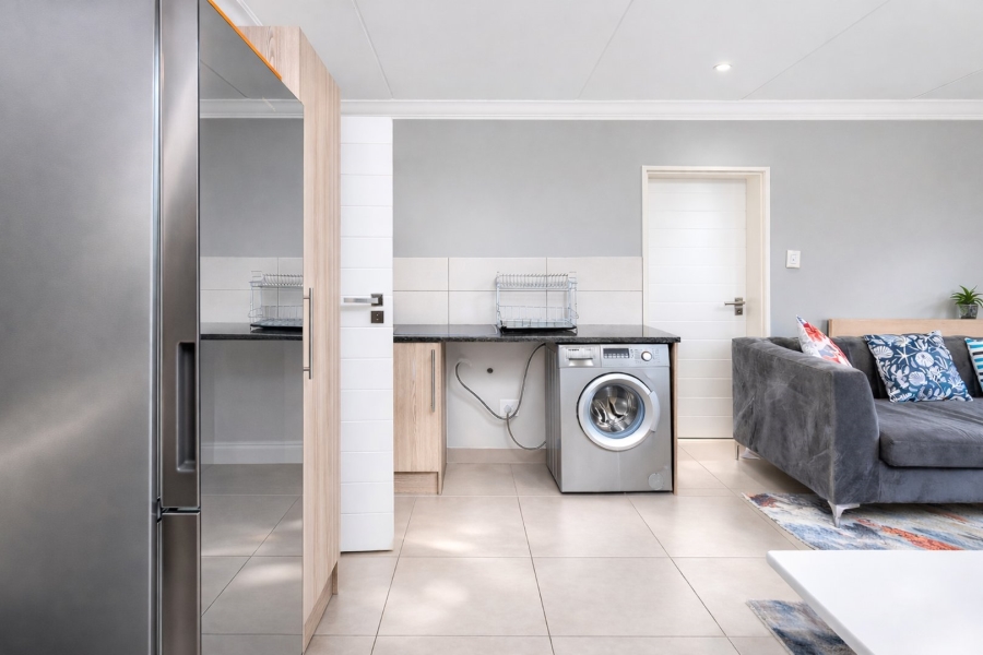 1 Bedroom Property for Sale in Fourways Gauteng