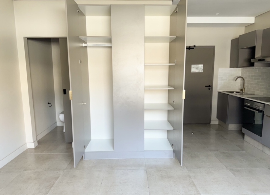 1 Bedroom Property for Sale in Sandton Central Gauteng