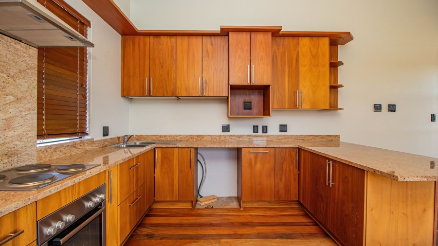 4 Bedroom Property for Sale in Serengeti Lifestyle Estate Gauteng