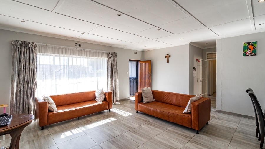 3 Bedroom Property for Sale in Robertsham Gauteng
