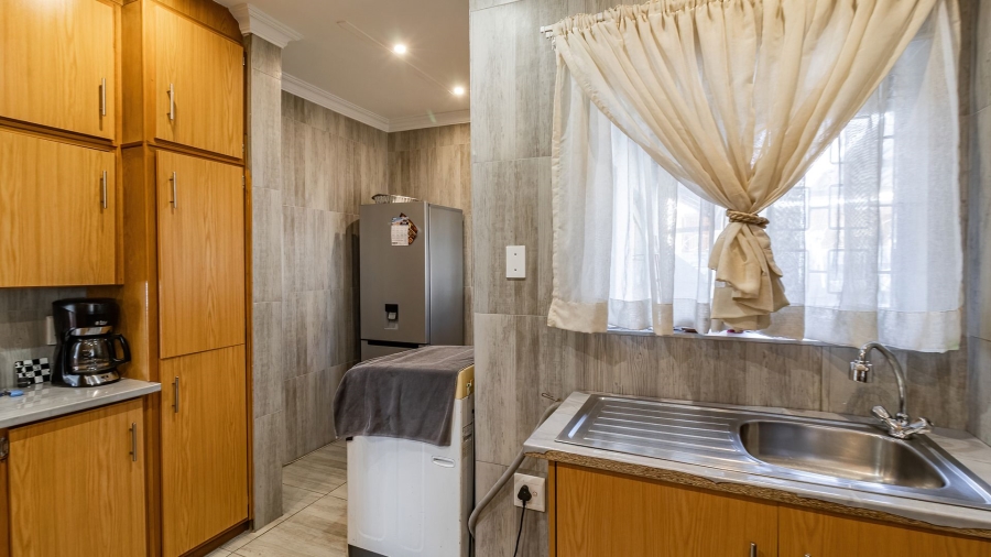 3 Bedroom Property for Sale in Robertsham Gauteng