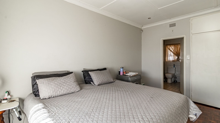 3 Bedroom Property for Sale in Robertsham Gauteng