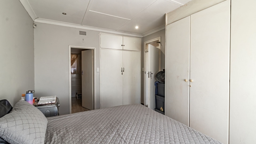 3 Bedroom Property for Sale in Robertsham Gauteng