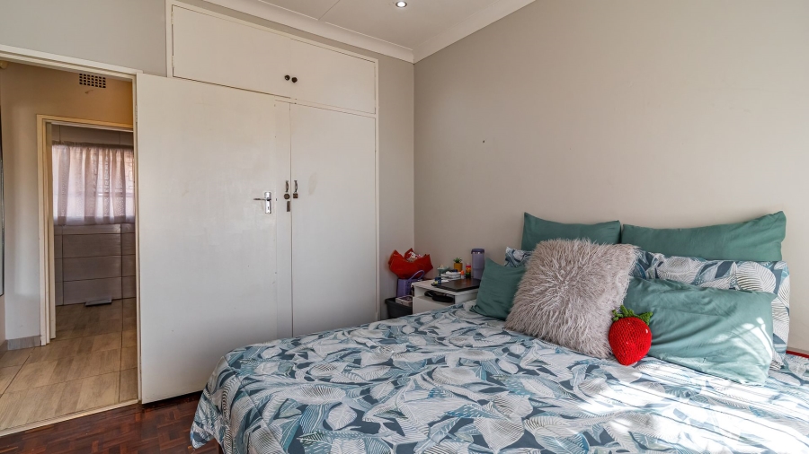 3 Bedroom Property for Sale in Robertsham Gauteng