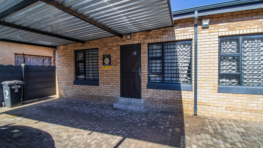 3 Bedroom Property for Sale in Robertsham Gauteng