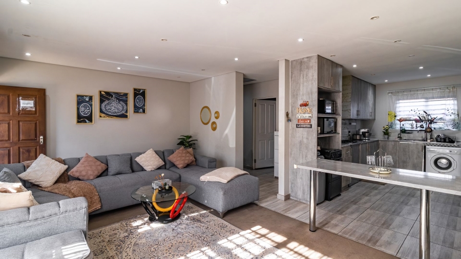 3 Bedroom Property for Sale in Robertsham Gauteng